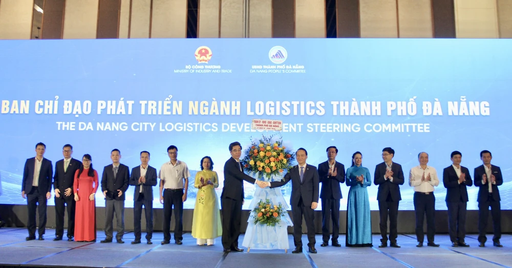 Ra mắt Ban chỉ đạo phát triển ngành logistics TP Đà Nẵng. Ảnh: XUÂN QUỲNH