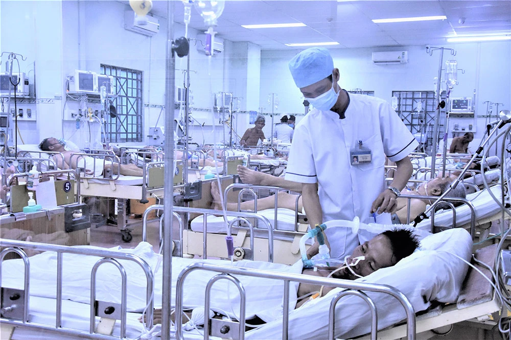 Chăm sóc người bệnh lao phổi nặng tại Khoa Hồi sức cấp cứu - Chống độc, BV Phạm Ngọc Thạch