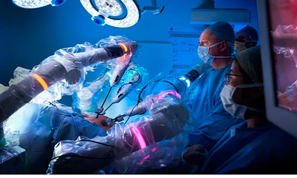 Robot phẫu thuật thành công cho bệnh nhân ung thư