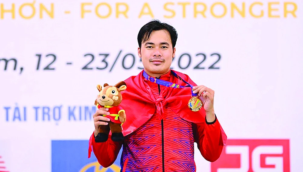 VĐV Tiến Nhật đoạt huy chương vàng SEA Games 31. Ảnh: P.NGUYỄN