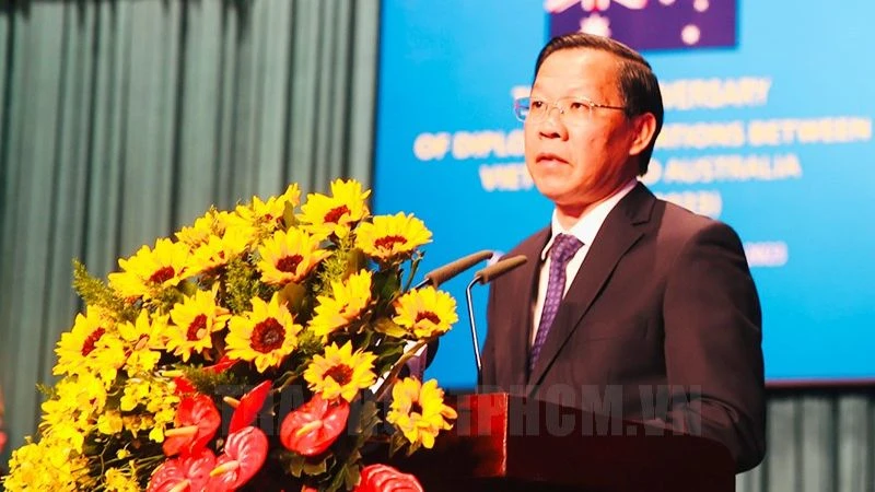  Chủ tịch UBND TPHCM Phan Văn Mãi phát biểu. Ảnh: Thanhuytphcm