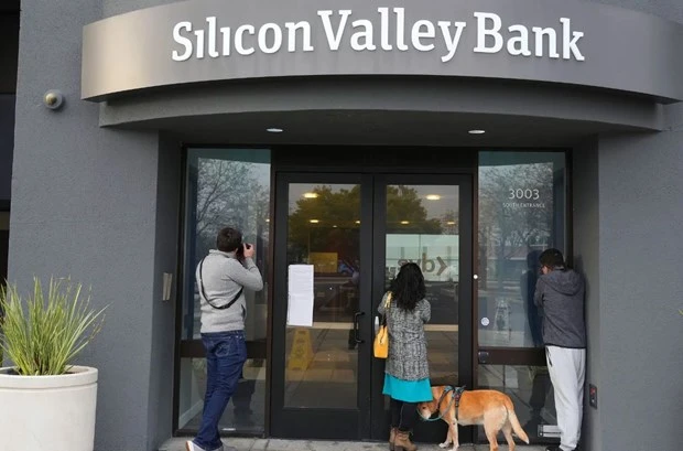 Trụ sở chính của Silicon Valley Bank tại Santa Clara, California ngày 10-3. Ảnh: THE NEW YORK TIMES 