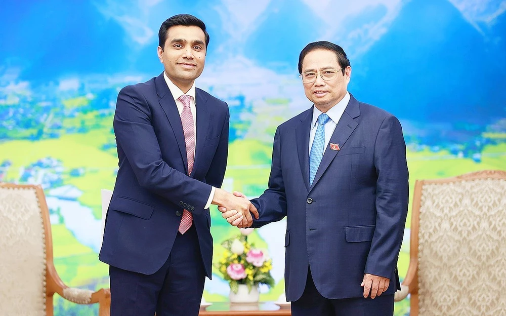Thủ tướng Phạm Minh Chính tiếp ông Karan Adani, Tổng Giám đốc Công ty Cảng và Đặc khu kinh tế Tập đoàn Adani (Ấn Độ)