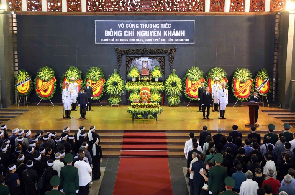 Lễ tang đồng chí Nguyễn Khánh. Ảnh: VGP