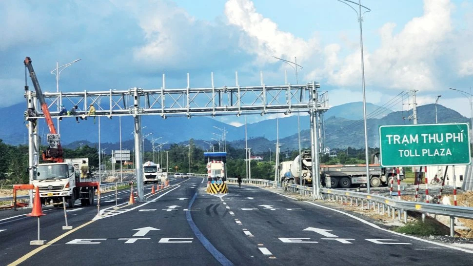 Cao tốc Nha Trang - Cam Lâm thí điểm mô hình thu phí không dừng không có barie đầu vào, có barie ở đầu ra