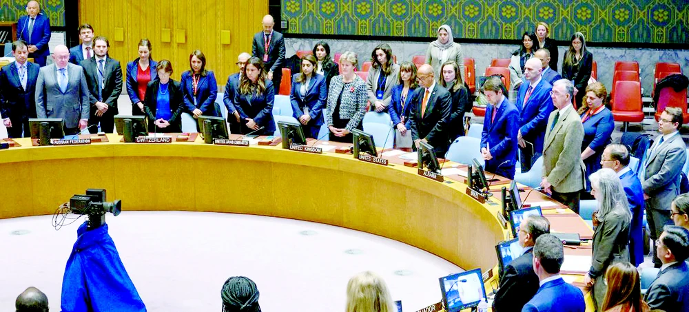 Các thành viên Hội đồng Bảo an Liên hợp quốc tưởng niệm các nạn nhân cuộc xung đột Hamas - Israel. Ảnh: UN