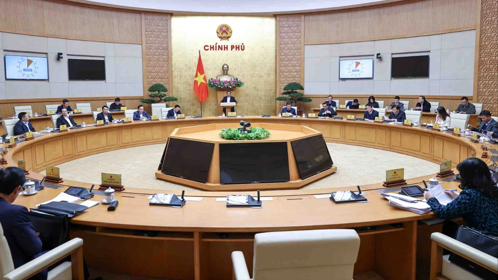 Thủ tướng Phạm Minh Chính chủ trì và phát biểu tại phiên họp Chính phủ chuyên đề về xây dựng pháp luật. Ảnh: VIẾT CHUNG