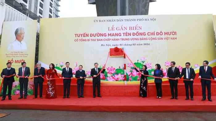 UBND TP Hà Nội tổ chức gắn biển tuyến đường mang tên đồng chí Đỗ Mười tại quận Hoàng Mai