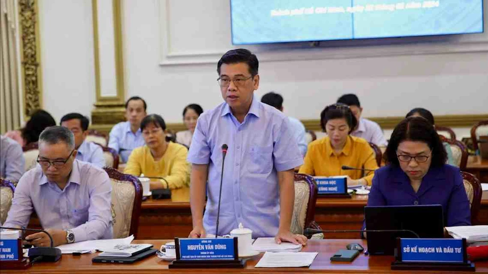 Đồng chí Nguyễn Văn Dũng phát biểu tại buổi giám sát 