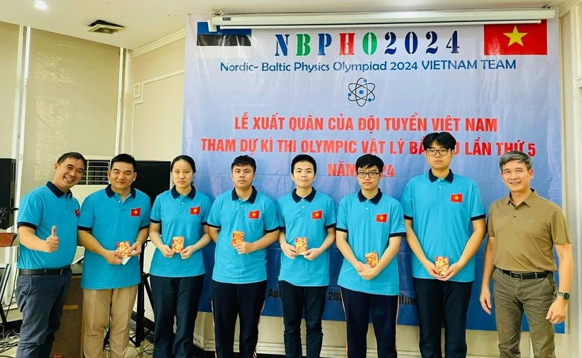 Các thành viên đội tuyển Việt Nam tham dự Olympic Vật lý Bắc Âu-Baltic năm 2024