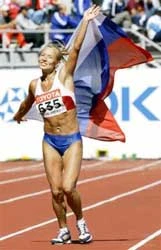 Ivanova lập kỷ lục thế giới môn đi bộ 20 km