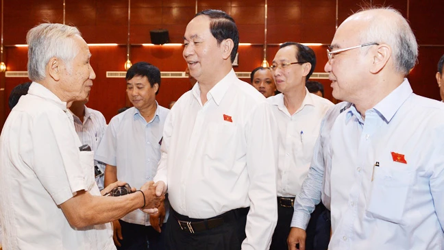 Chủ tịch nước Trần Đại Quang thăm hỏi cử tri