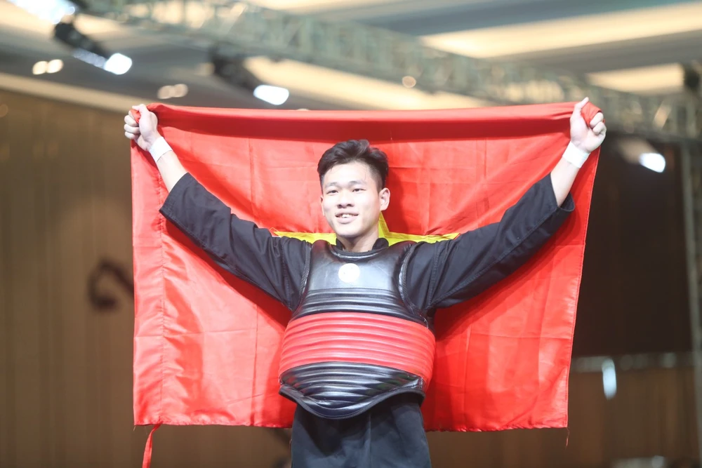 Nguyễn Tấn Sang đã có tấm HCV SEA Games thứ 2 trong sự nghiệp của mình. Ảnh: DŨNG PHƯƠNG
