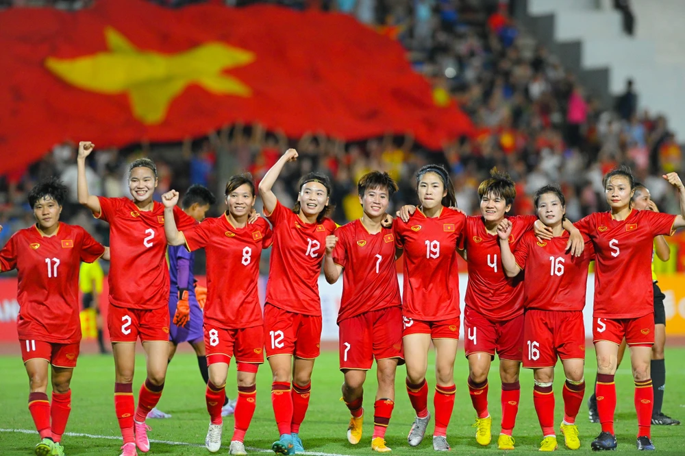 Đội tuyển bóng đá nữ Việt Nam đã giành được HCV thứ 4 liên tiếp và thứ 8 trong lịch sử SEA Games. Ảnh: DŨNG PHƯƠNG