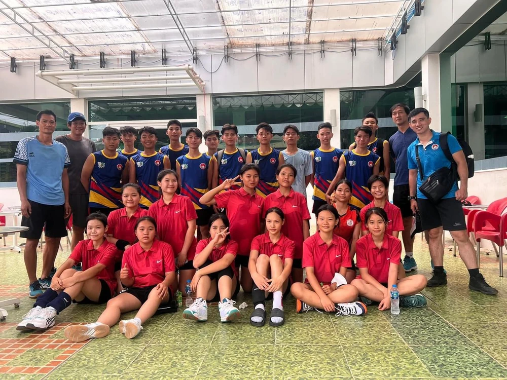 Đội bóng chuyền nam, nữ TPHCM nhóm THCS thắng lớn tại HKPĐ vòng khu vực 