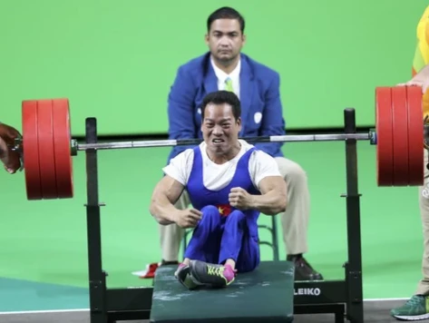 Lực sĩ Lê Văn Công là niềm hy vọng huy chương của thể thao NKT Việt Nam tại Paralympic