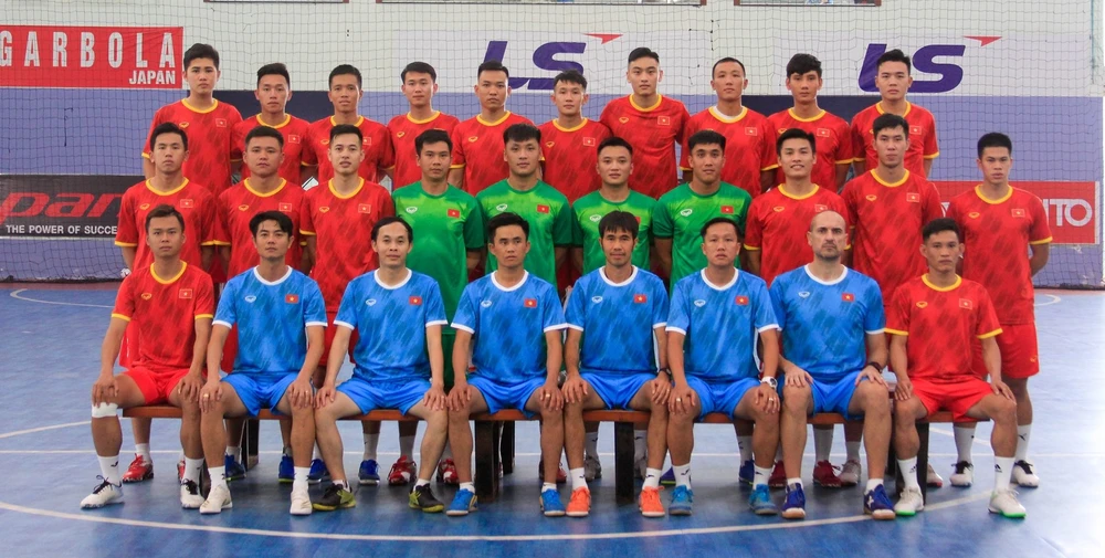 Đội tuyển futsal Việt Nam mang sang UAE 17 cầu thủ. Ảnh: THANH ĐÌNH