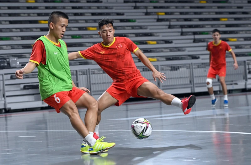 Văn Vũ ăn mừng bàn thắng vào lưới Guatemala ở Futsal World Cup 2016. Ảnh: ANH TRẦN