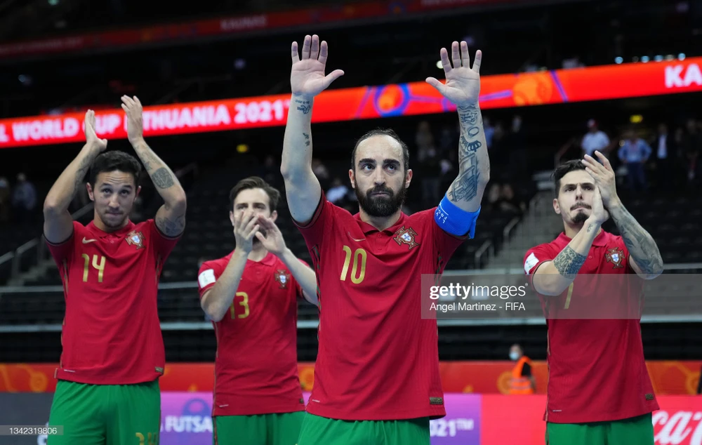 Bồ Đào Nha giành quyền lọt vào tứ kết Futsal World Cup 2021. Ảnh: GETTY