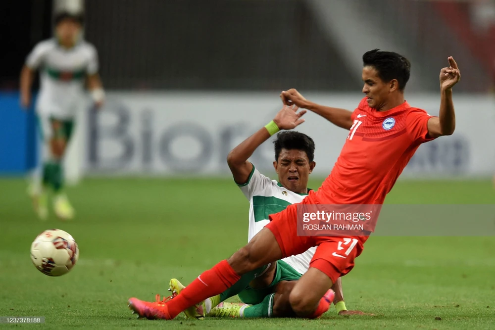 Singapore và Indonesia bất phân thắng bại ở bán kết lượt đi AFF Cup 2020. Ảnh: GETTY