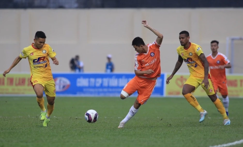 Thanh Hóa và Đà Nẵng đều chưa nếm mùi chiến thắng ở V-League 2022. Ảnh: ANH TRẦN