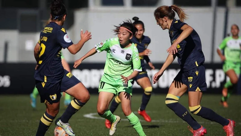 Huỳnh Như kiến tạo, nhưng không thể giúp Lank FC thoát thua ở vòng 9 Giải nữ VĐQG Bồ Đào Nha 2022-23.