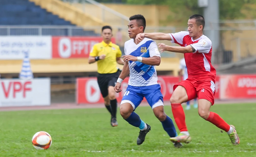 Cú đúp bàn thắng vào lưới Phú Thọ tạm đưa Hồ Thanh Minh vươn lên dẫn đầu danh sách ghi bàn ở Giải hạng Nhất quốc gia 2023. ẢNH: TÂM HÀ.