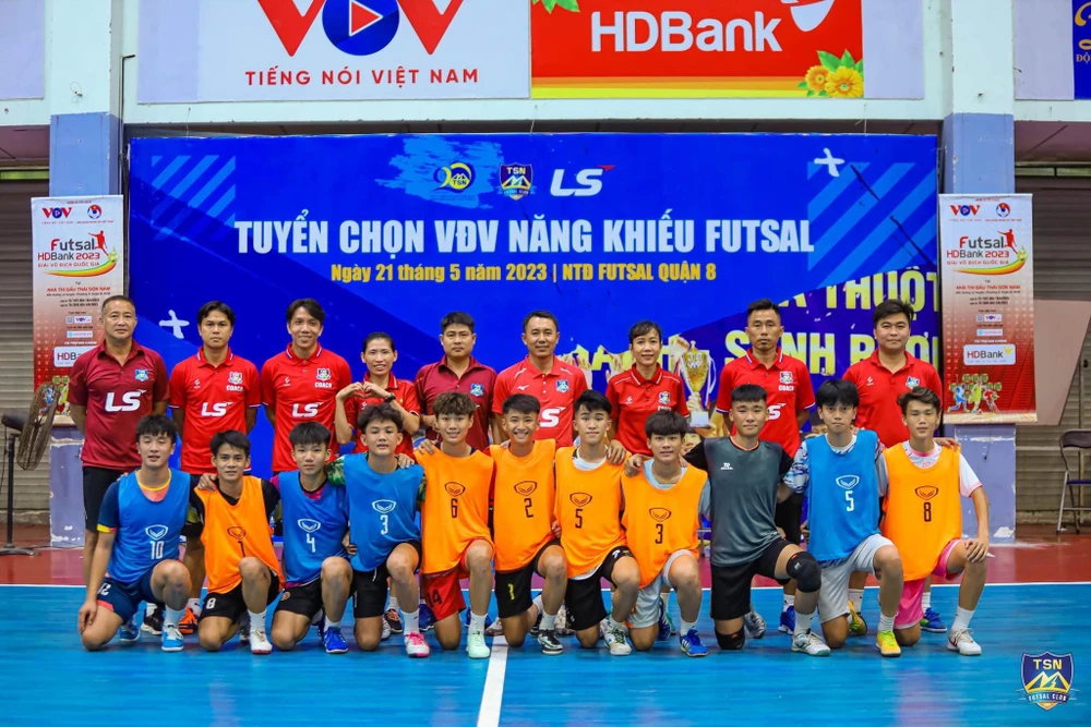 Futsal Thái Sơn Nam TPHCM tuyển chọn thêm 11 cầu thủ năng khiếu. 