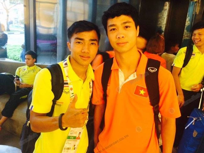 Chanathip và Công Phượng là những cầu thủ "xuất ngoại" của bóng đá Thái Lan và Việt Nam. 