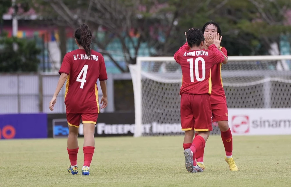 U19 nữ Việt Nam giành vé vào bán kết Giải U19 nữ Đông Nam Á 2023. 