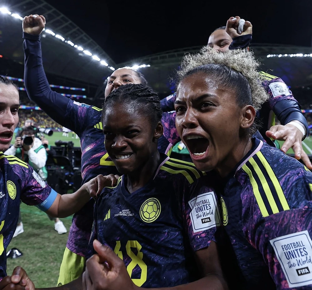 Niềm vui của các tuyển thủ Colombia khi đánh bại Đức. 