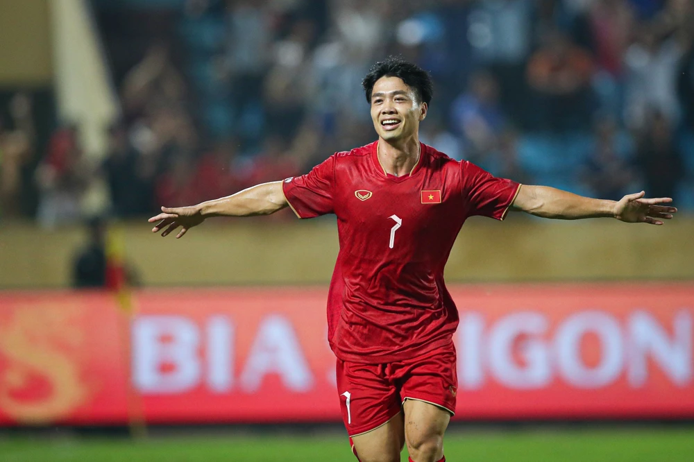 Công Phượng ghi bàn thắng trở lại cho đội tuyển Việt Nam sau 638 ngày. ẢNH: MINH HOÀNG 