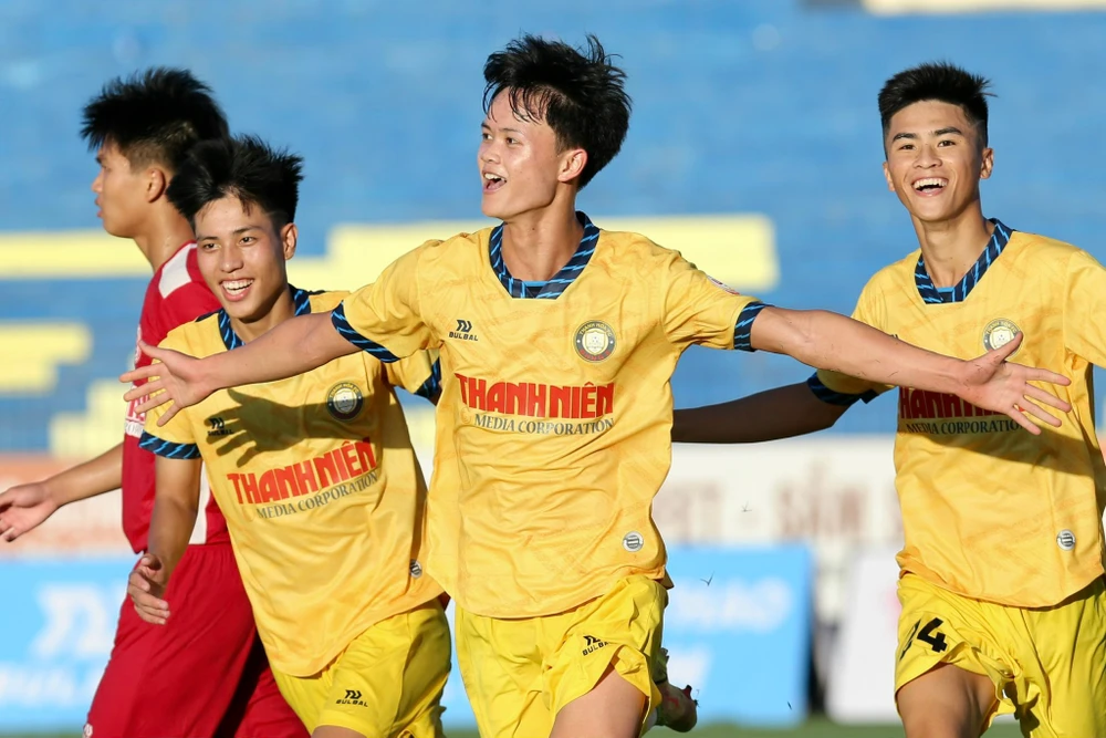 Niềm vui của các cầu thủ U21 Thanh Hóa. ẢNH: KHẢ HÒA