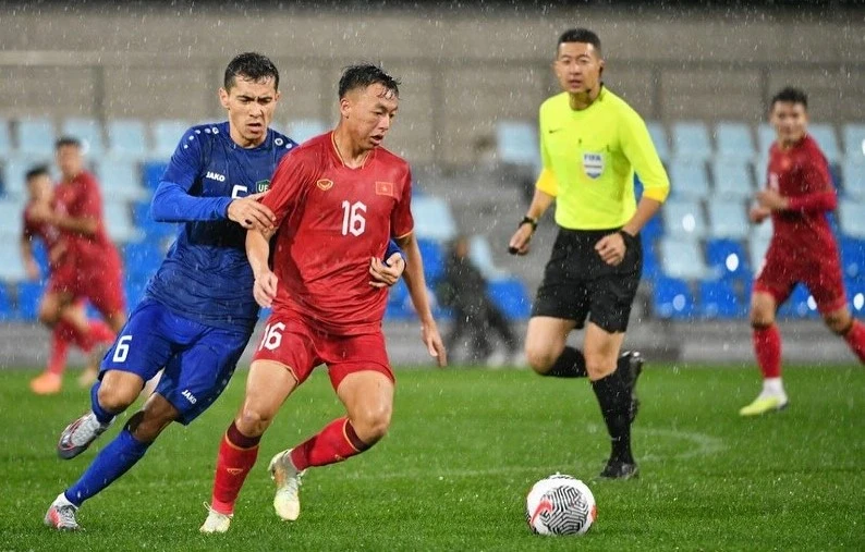 Đội tuyển Việt Nam nhận thất bại 0-2 trước Uzbekistan. ẢNH: UFA 