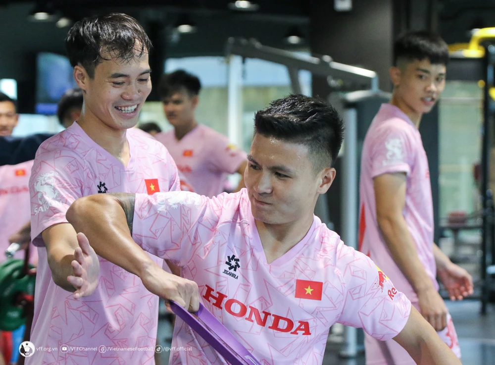 Nguyễn Văn Toàn và Nguyễn Quang Hải là 2 tuyển thủ từng tham dự Asian Cup 2019. 