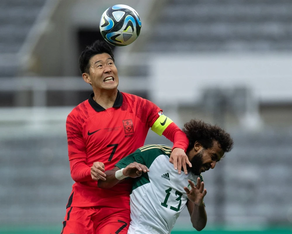 Son Heung-min cùng các cầu thủ Hàn Quốc từng thắng Saudi Arabia ở trận giao hữu hồi tháng 9-2023. ẢNH: GETTY 