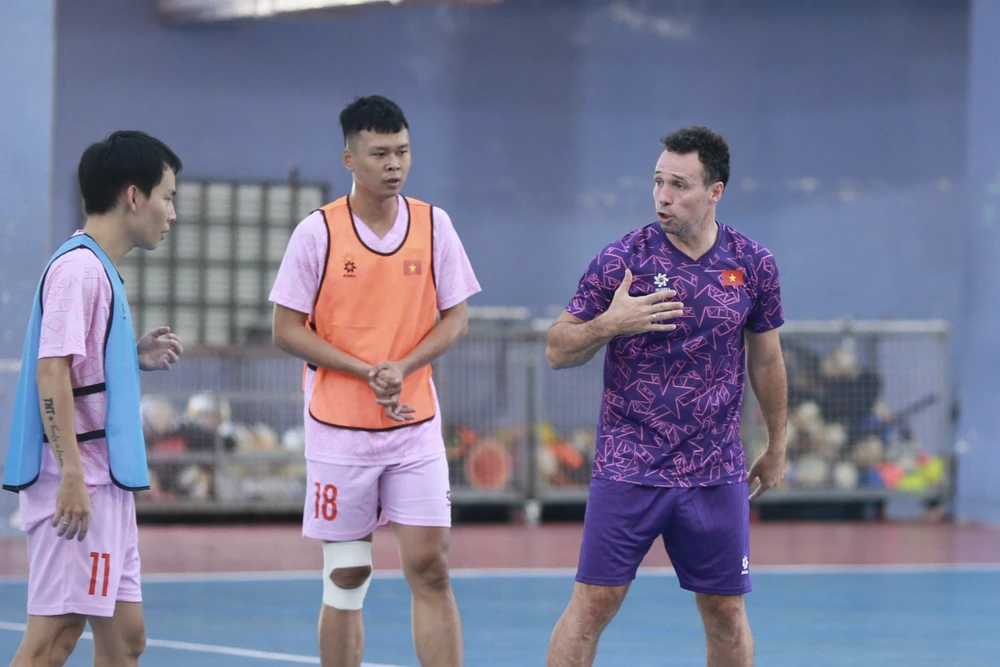 Đội tuyển futsal Việt Nam hội quân chuẩn bị cho vòng chung kết Giải futsal châu Á 2024, đồng thời vòng loại Futsal World Cup 2024