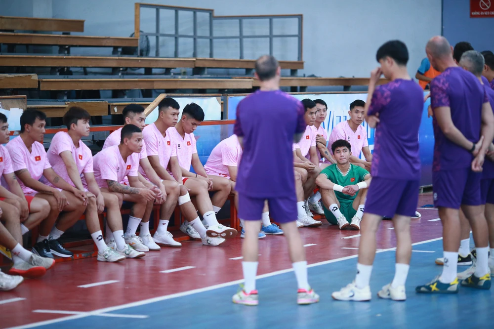 Đội tuyển futsal Việt Nam hội quân, nhận nhiệm vụ giành vé dự World Cup- Ảnh 2.