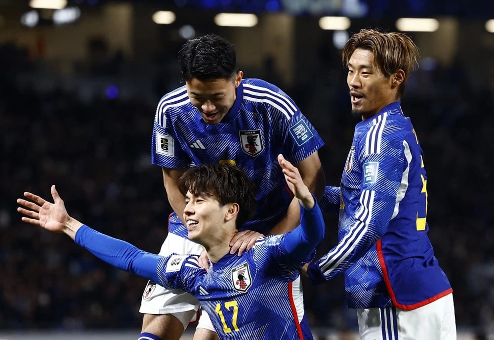Niềm vui của các cầu thủ Nhật Bản. ẢNH: GETTY 
