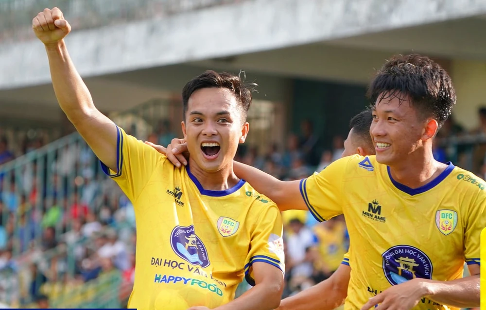Giải hạng Nhất 2023-2024: Đồng Tháp thắng “chung kết ngược”, Đà Nẵng gần trở lại V-League- Ảnh 2.