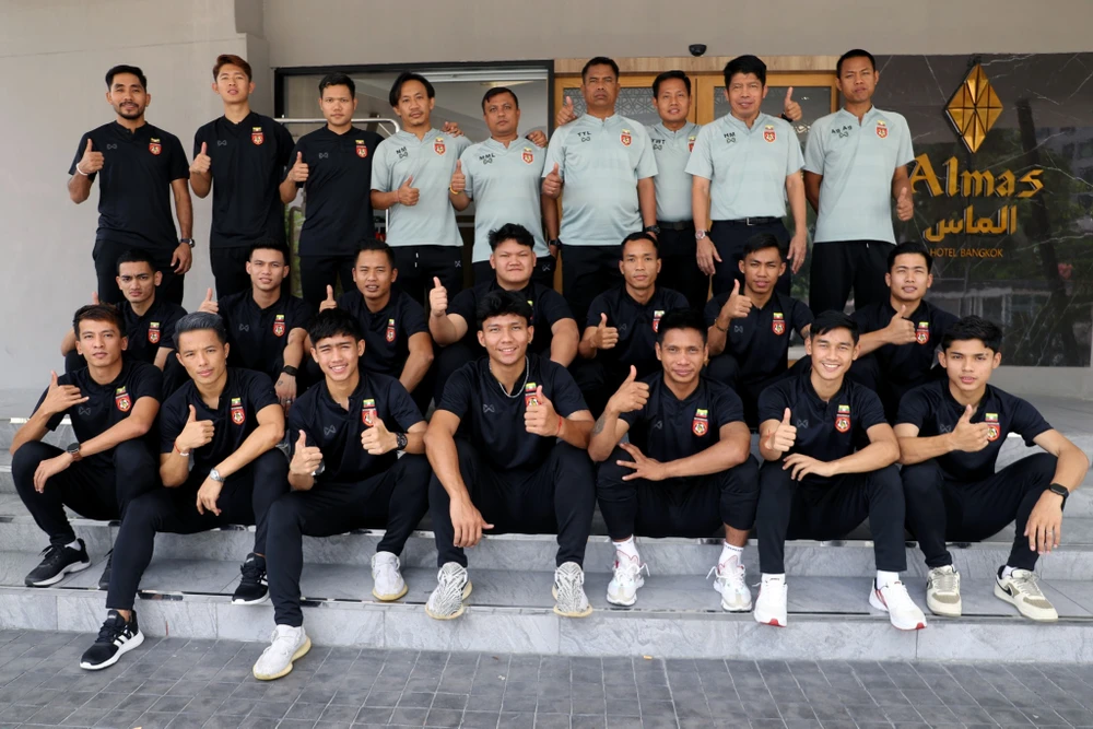 Đội tuyển futsal Myanmar đã có mặt ở Thái Lan vào hôm 5-4. 