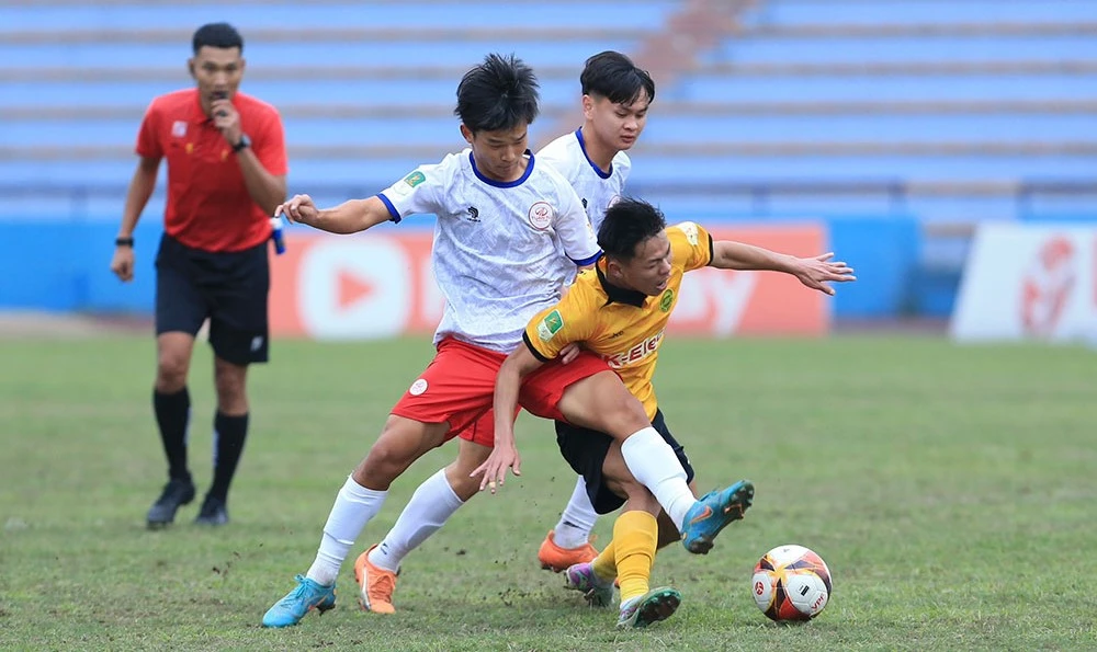 Hòa Bình và Phú Thọ gặp nhau ở trận "chung kết ngược" của Giải hạng Nhất quốc gia 2023-2024. 