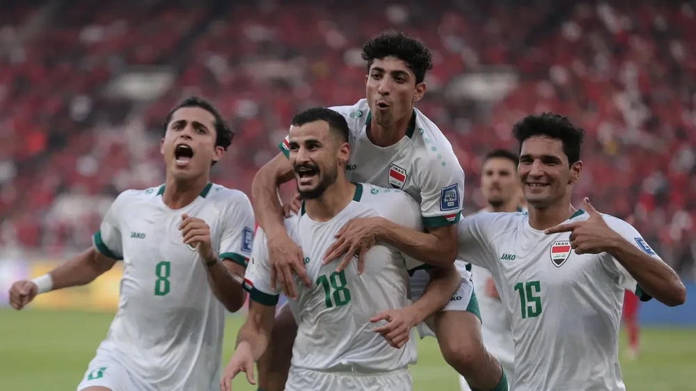 Niềm vui của các cầu thủ Iraq khi thắng đội chủ nhà Indonesia. ẢNH: BOLA 