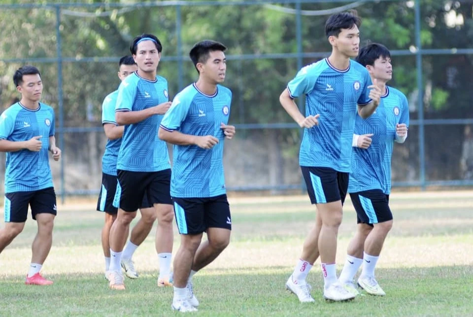 Cầu thủ Khánh Hòa được trả nợ tiền lương, nhưng chưa tìm tiếng nói chung- Ảnh 2.