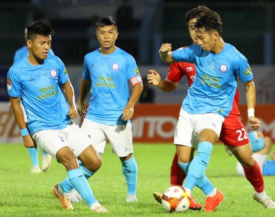 Cầu thủ Khánh Hòa được trả nợ tiền lương, nhưng chưa tìm tiếng nói chung- Ảnh 1.