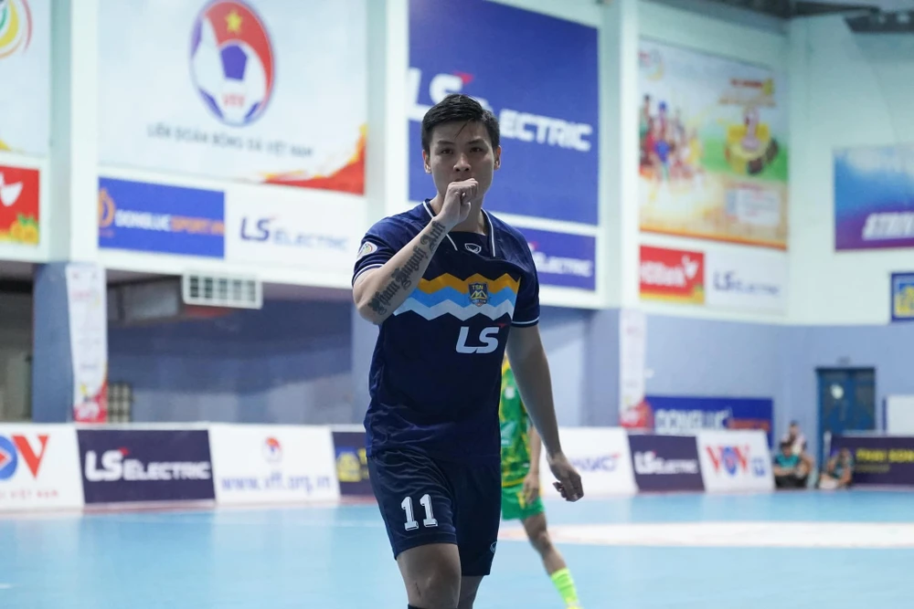 Tuyển thủ từng tham dự Futsal World Cup 2021 Vũ Đức Tùng là ngôi sao nổi bật nhất của Thái Sơn Nam TPHCM. 