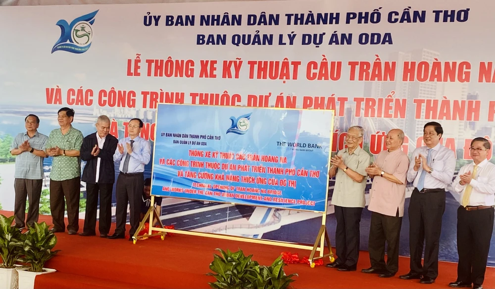 Quang cảnh lễ thông xe kỹ thuật