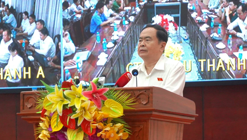 Chủ tịch Quốc hội Trần Thanh Mẫn phát biểu tại buổi tiếp xúc cử tri sáng 1-7