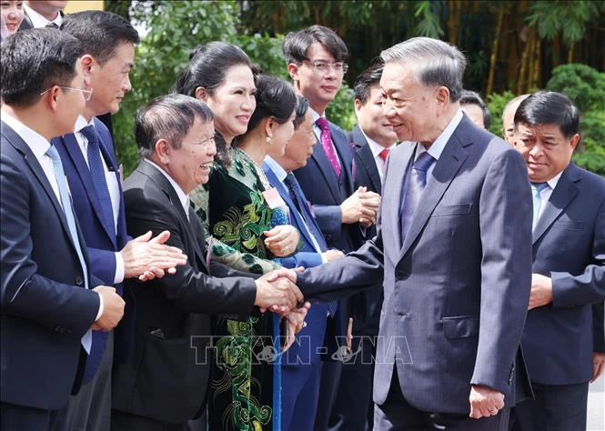 Tổng Bí thư, Chủ tịch nước Tô Lâm gặp mặt đoàn đại biểu Hiệp hội Doanh nghiệp nhỏ và vừa Việt Nam