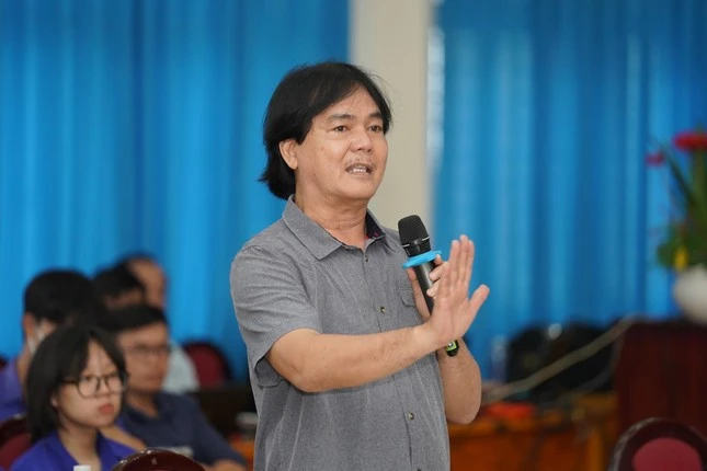 Ông Huỳnh Thanh Phú, Hiệu trưởng Trường THPT Nguyễn Du